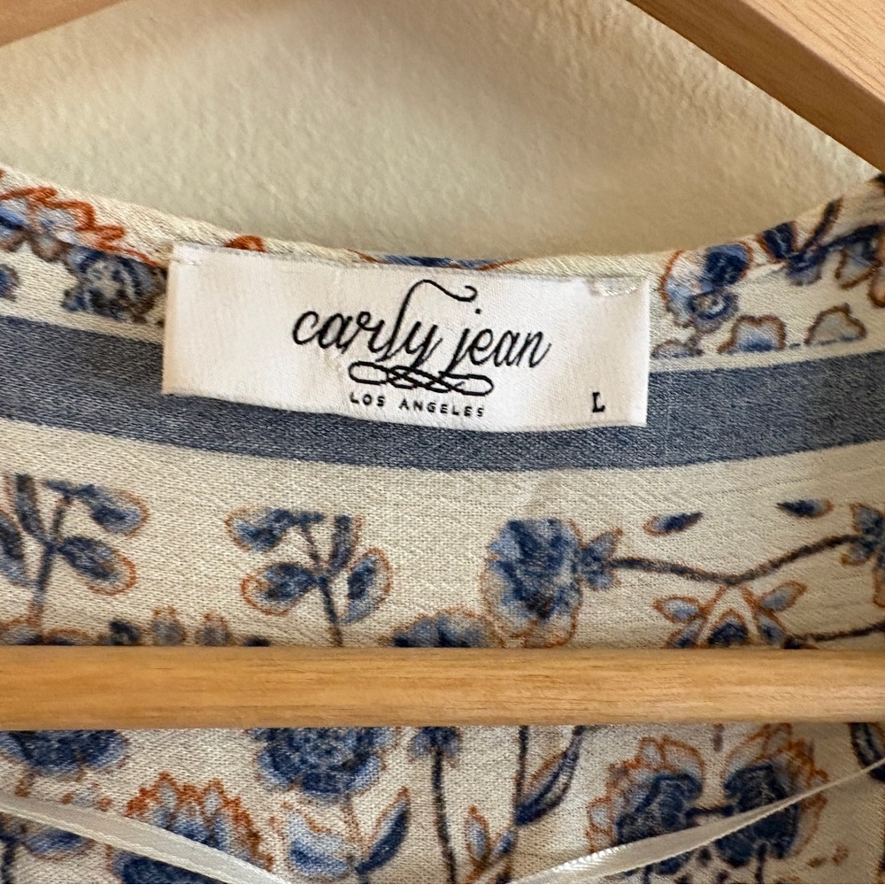 Carly Jean Floral Blue and White Women's Dress - Picture 3 of 5